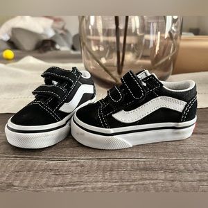 Size 3 old school baby vans!